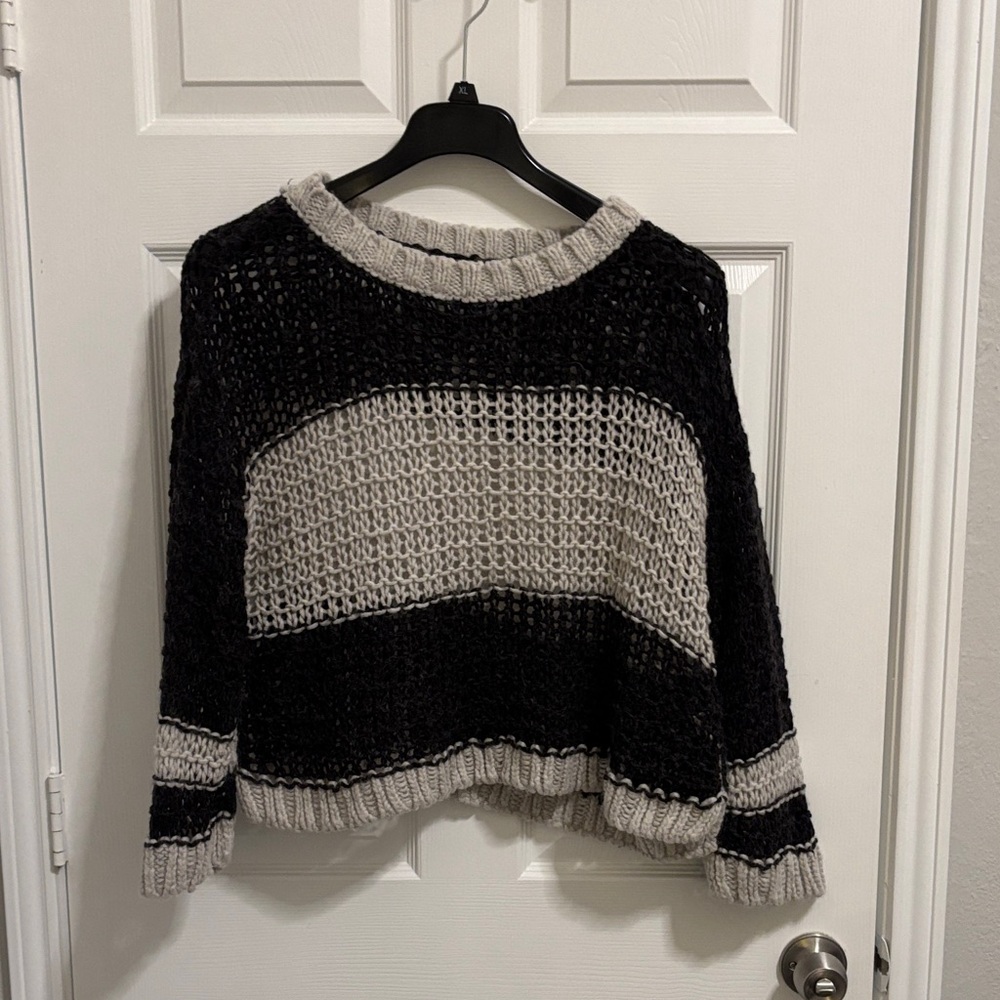 Free People Black and Gray Knit Sweater wsr1